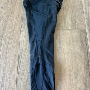 Ivivva crop leggings,  side pockets, mesh detail